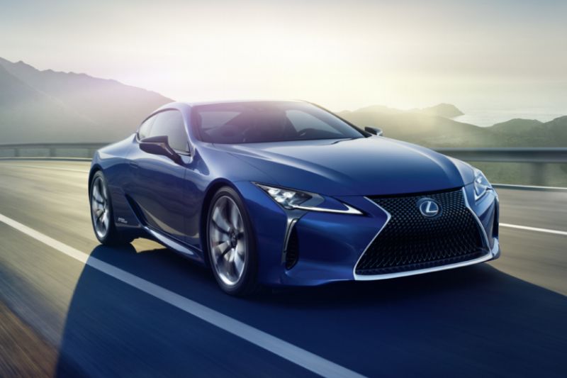 Sportovní luxusní kupé Lexus LC 500h.