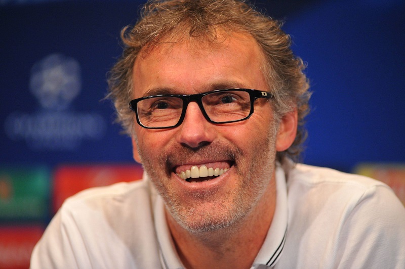Trenér Laurent Blanc. 