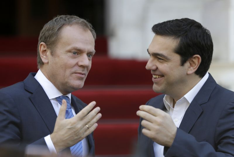 Předseda evropské rady Donald Tusk (vlevo) s řeckým premiérem Alexisem Tsiprasem.