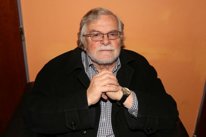 Jan Kačer si už v pátek zahraje ve hře, kterou sám napsal. I kdyby to byl prý průšvih, jemu to radost nezkazí.