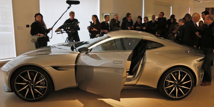 Aston Martin z bondovky Spectre.