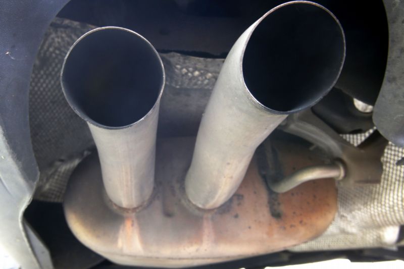 Čistý diesel údajně vypouštěl nadlimitní emise oxidů dusíku (ilustrační foto).