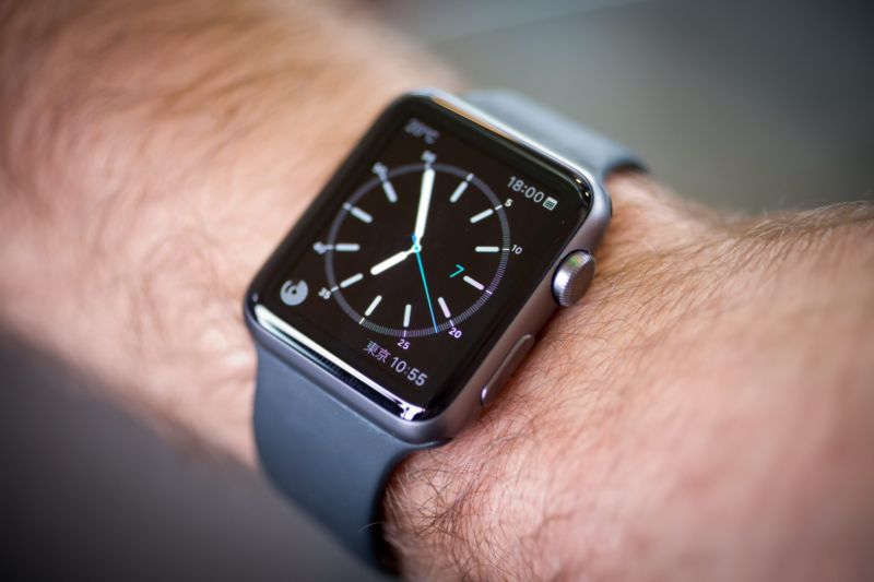 Chytré hodinky Apple Watch mají největší podíl na trhu.