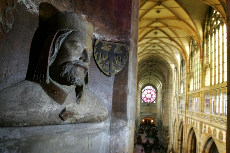 Karel IV. v chrámu sv. Víta. Karel IV. v chrámu sv. Víta.