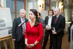 Na vernisáži promluvila Eva Doležalová z Historického ústavu Akademie věd ČR.