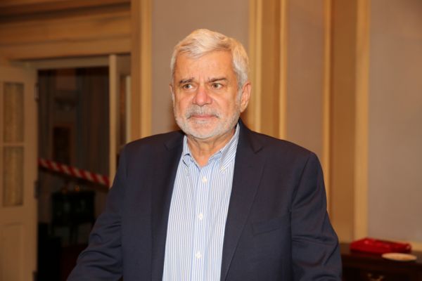 Petr Štěpánek hraje v novém seriálu Ohnivý kuře majitele hotelu Grand.