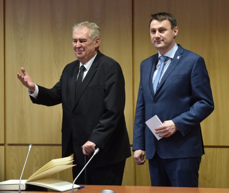Prezident Miloš Zeman s hejtmanem Libereckého kraje Martinem Půtou. 