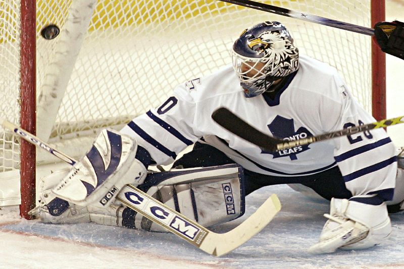 Gólman Ed Belfour. 