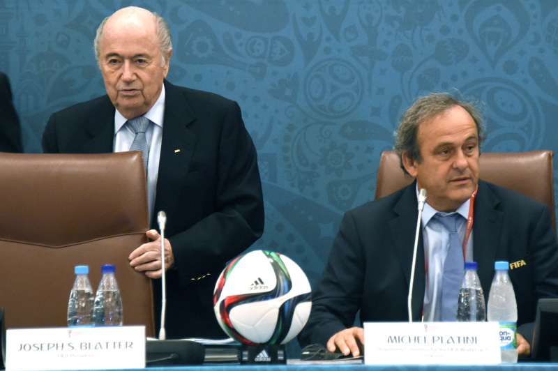 Sepp Blatter (vlevo) a Michel Platini.