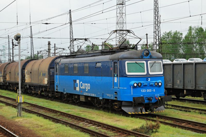 Nákladní vlak dceřinné společnosti ČD Cargo. Nákladní vlak dceřinné společnosti ČD Cargo.