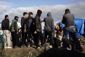 Migranti v "Džungli".