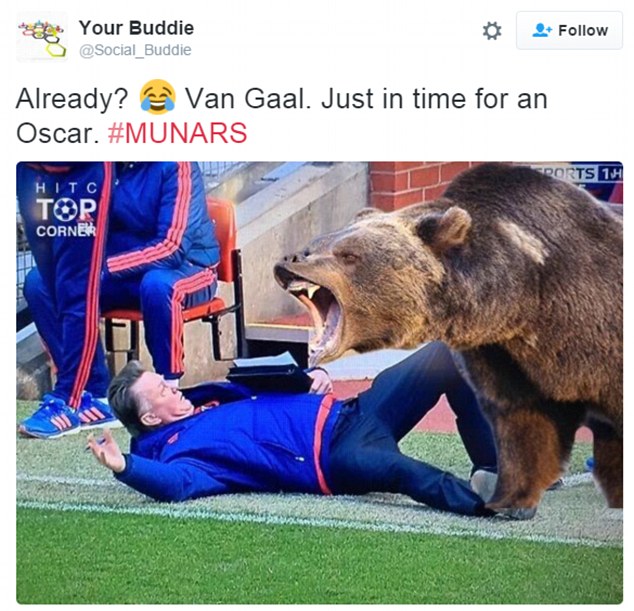 Louis van Gaal, trenér Manchesteru United, ve fotomontáži.