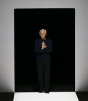 Módní návrhář Giorgio Armani.