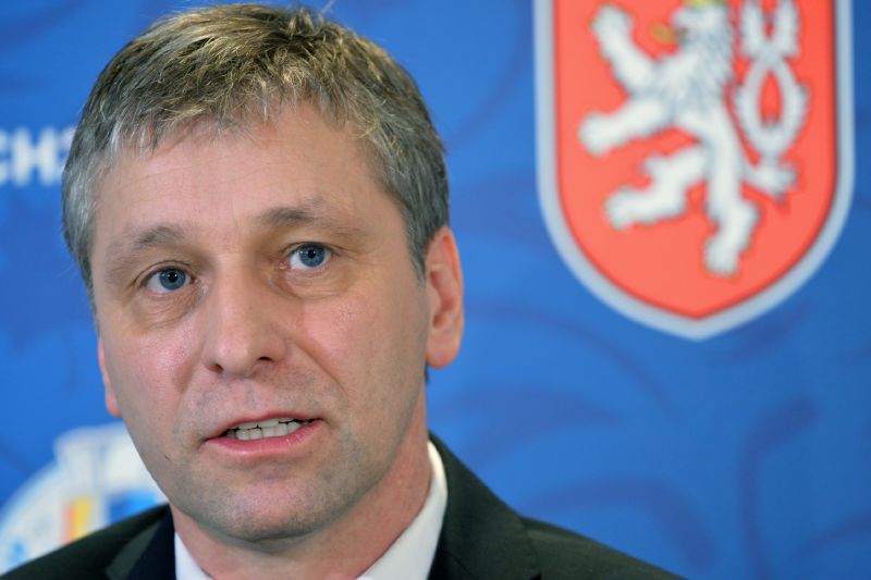 Trenér Josef Jandač. 