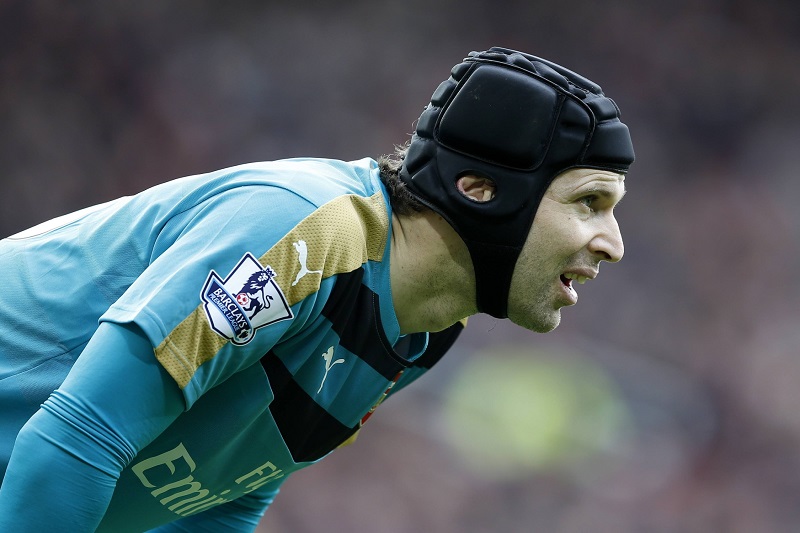 Gólman Petr Čech. 