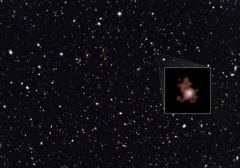 Hubbleův teleskop našel galaxii z doby pouhých 418 milionů let po velkém třesku. 