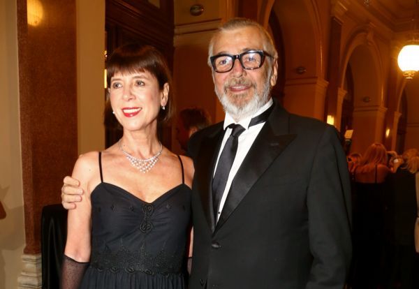 Jiří Bartoška překvapil hustými prošedivělými vlasy, které mu po chemoterapii opět narostly.