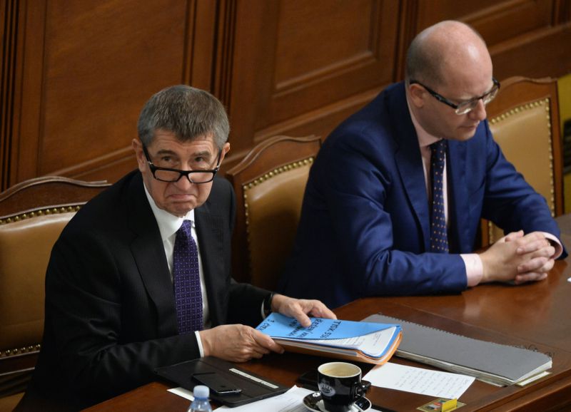 Ministr financí Andrej Babiš a premiér Bohuslav Sobotka. 