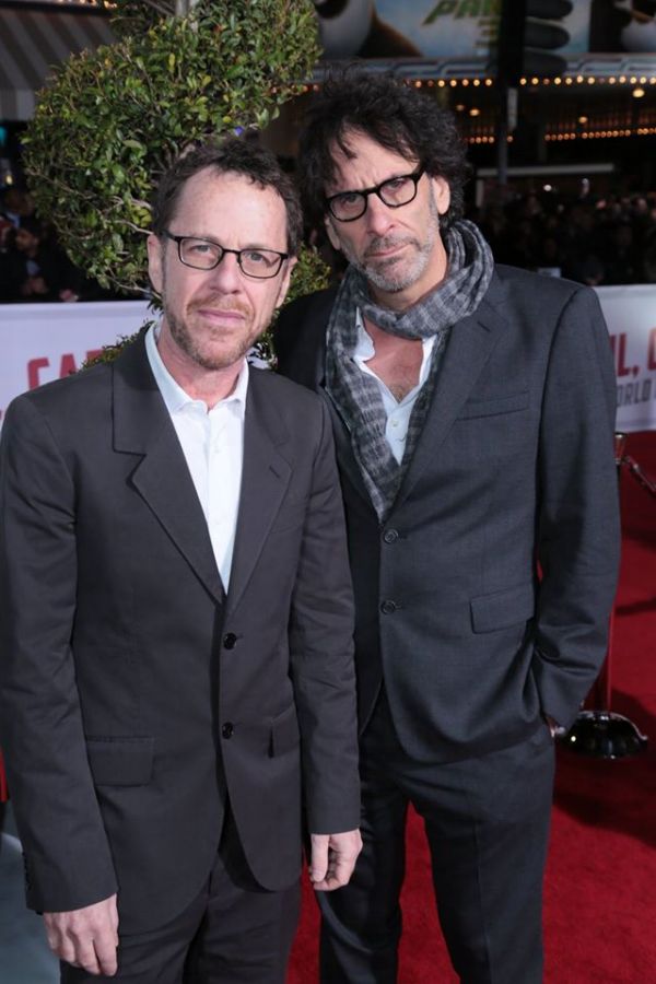 Američtí filmaři Ethan Coen a Joel Coen, známí jako bratři Coenové, mají na svém společném kontě více než patnáct snímků, mezi které patří například Big Lebowski, Bratříčku, kde jsi? nebo Potíže s Arizonou.
