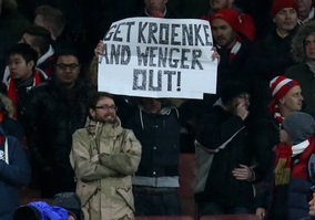 Fanoušci jsou nervózní a někteří z nich si dokonce přejí odvolání Wengera.