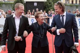 Bratři Hádkové představují snímek Kobry a užovky na Mezinárodním filmovém festivalu v Karlových Varech.