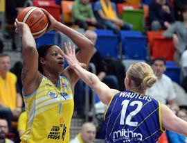 Kia Vaughnová.