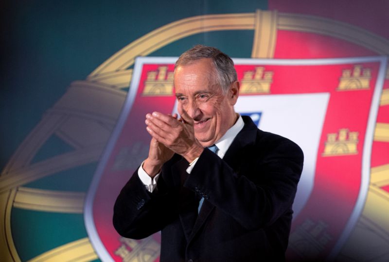 Portugalský prezident Marcelo Rebelo de Sousa. Portugalský prezident Marcelo Rebelo de Sousa.