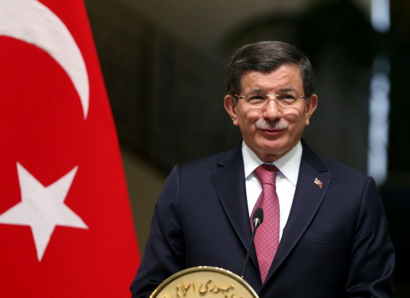 Turecký premiér Ahmet Davutoglu.
