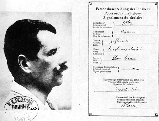 Dvě strany zaměstnanecké poštovní průkazky Vladimíra Vaška z roku 1918. Z knihy Bezručovy pozdní múzy.