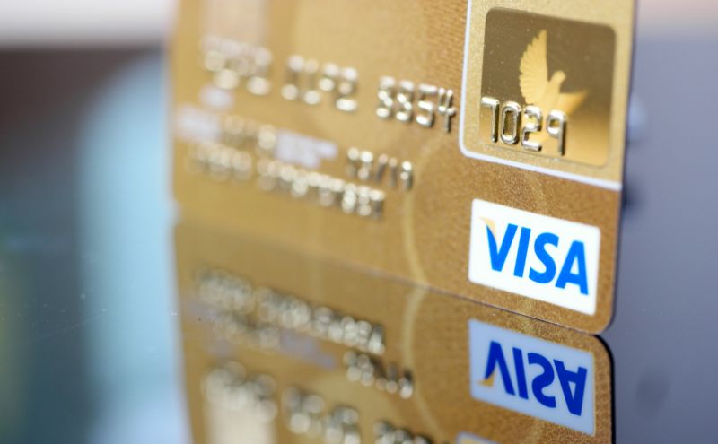 Zlatá karta Visa. Zlatá karta Visa.