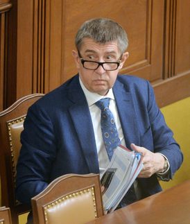 Ministr financí Andrej Babiš má co vysvětlovat.