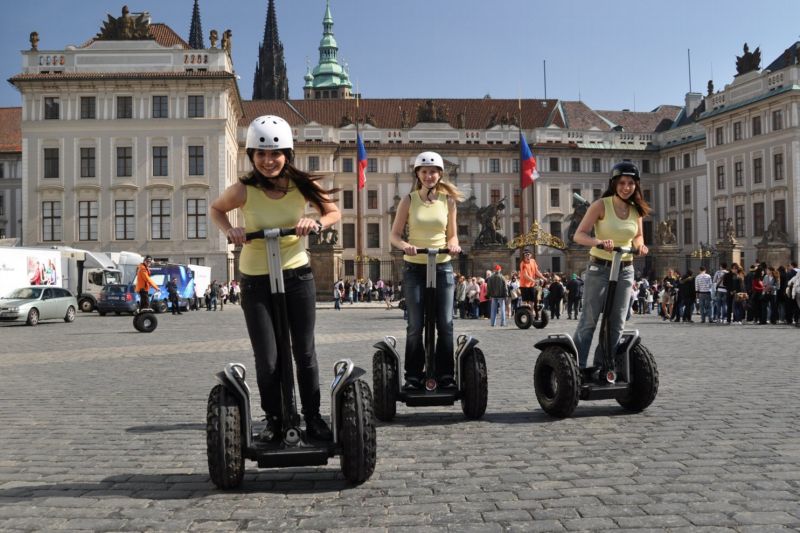Pražští strážníci si začali více všímat provozu vozítek segway (ilustrační foto).