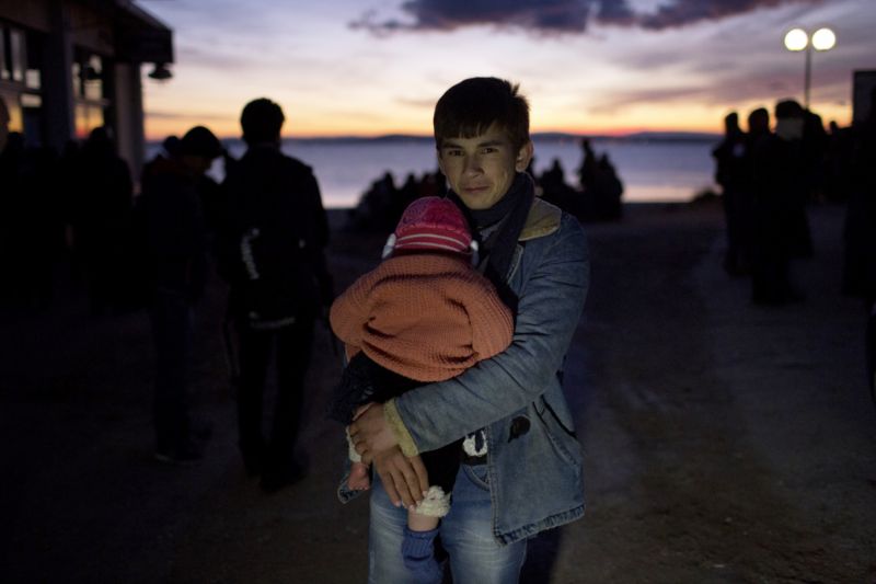 Pašeráci si mezi migranty vyberou mladého chlapce, který skupinu vede, aby sami neriskovali (ilustrační foto).