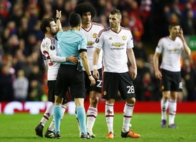 Fotbalisté Manchesteru United podlehli v Evropské lize Liverpoolu 0:2.