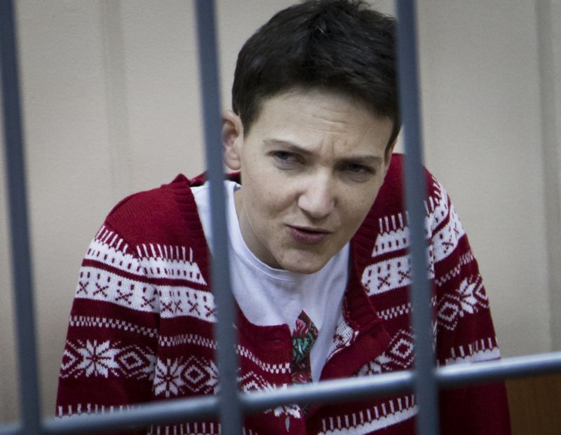 Vězněná ukrajinská letkyně Nadija Savčenková.