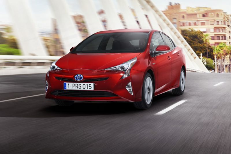 Hybridní Toyota Prius dospěla do čtvrté generace.