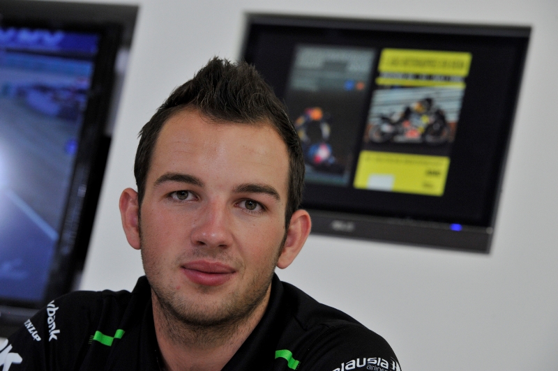 Jakub Kornfeil bude v nadcházející sezoně jedním ze dvou českých zástupců v seriálu mistrovství světa silničních motocyklů. Jakub Kornfeil bude v nadcházející sezoně jedním ze dvou českých zástupců v seriálu mistrovství světa silničních motocyklů.