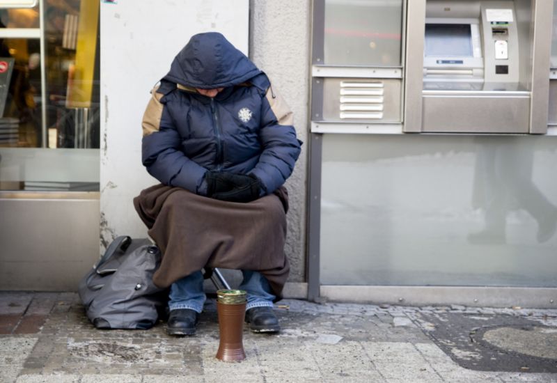 Lidé bez domova v Praze mohou jako noclehárnu využít například loď Hermes.