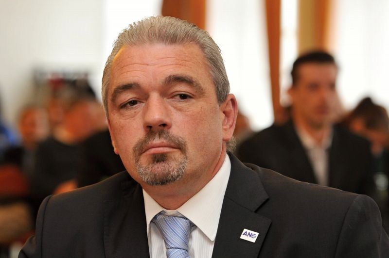 Bývalý první náměstek primátora Karlových Varů Čestmír Bruštík. Bývalý první náměstek primátora Karlových Varů Čestmír Bruštík.