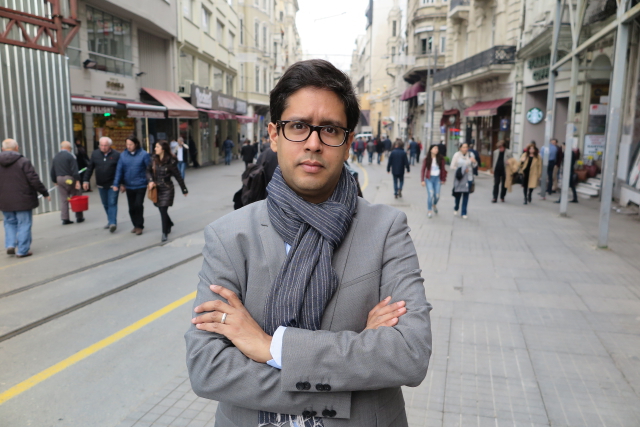 Novinář Hasnain Kazim. Novinář Hasnain Kazim.