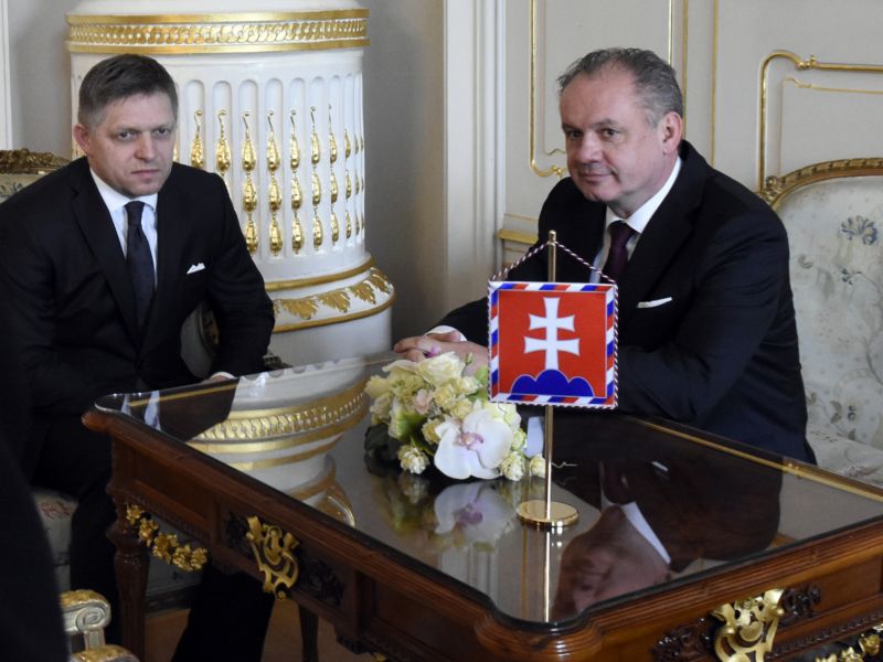 Premiér Robert Fico (vlevo) a slovenský prezident Andrej Kiska. Premiér Robert Fico (vlevo) a slovenský prezident Andrej Kiska.