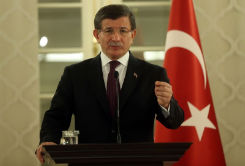 Turecký premiér Ahmet Davutoglu.