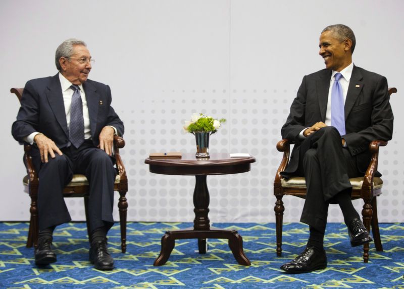 Raúl Castro a Barack Obama. Raúl Castro a Barack Obama.