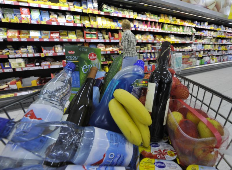 Zboží v supermarketu, uváděné jako zlevněné, má někdy stejnou cenu, jako předtím (ilustrační foto).