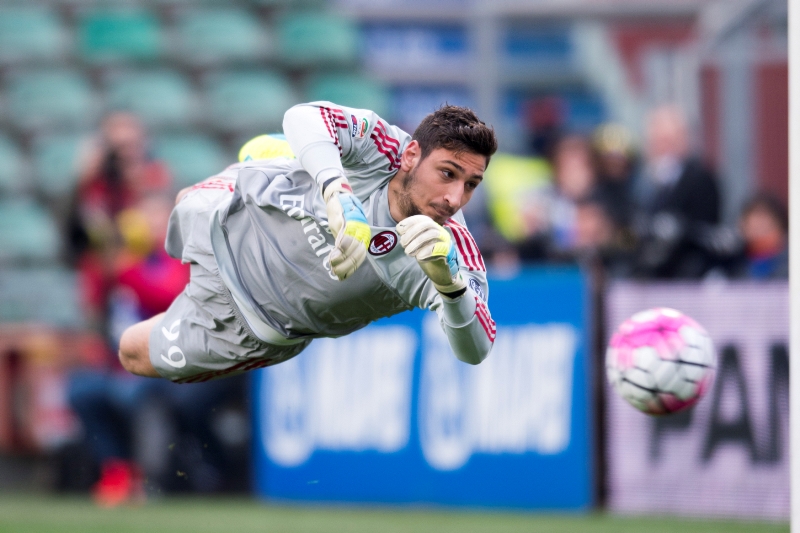 Brankář AC Milán Gianluigi Donnarumma platí za klenot italské kopané.