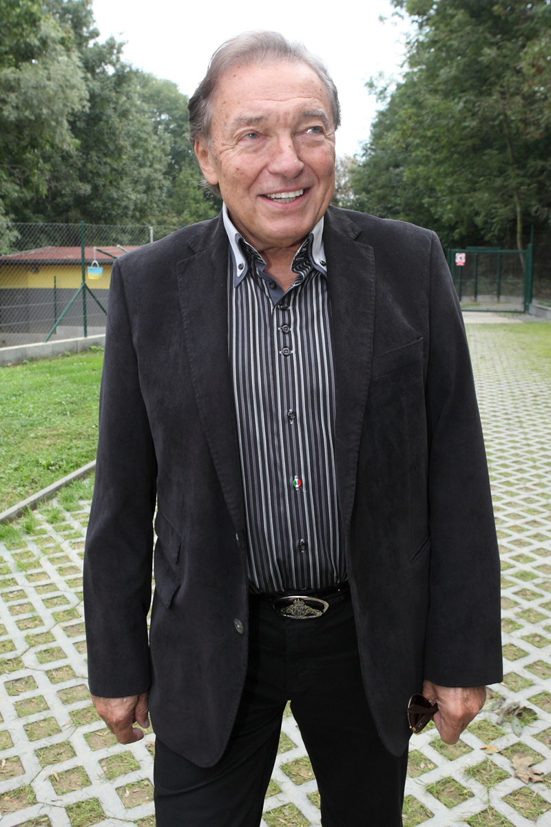 Karel Gott se před chvílí vyjádřil ke své nemoci.