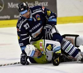 Hokejisté Vítkovic porazili Karlovy Vary 5:2.