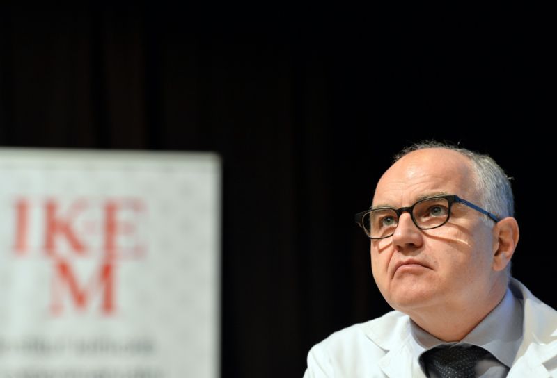 Přednosta transplantačního centra Pavel Trunečka. Přednosta transplantačního centra Pavel Trunečka.