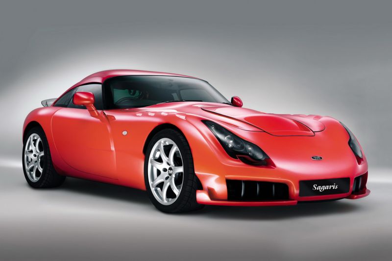 Dvoudveřové kupé Sagaris vyráběla značka TVR v roce 2005.