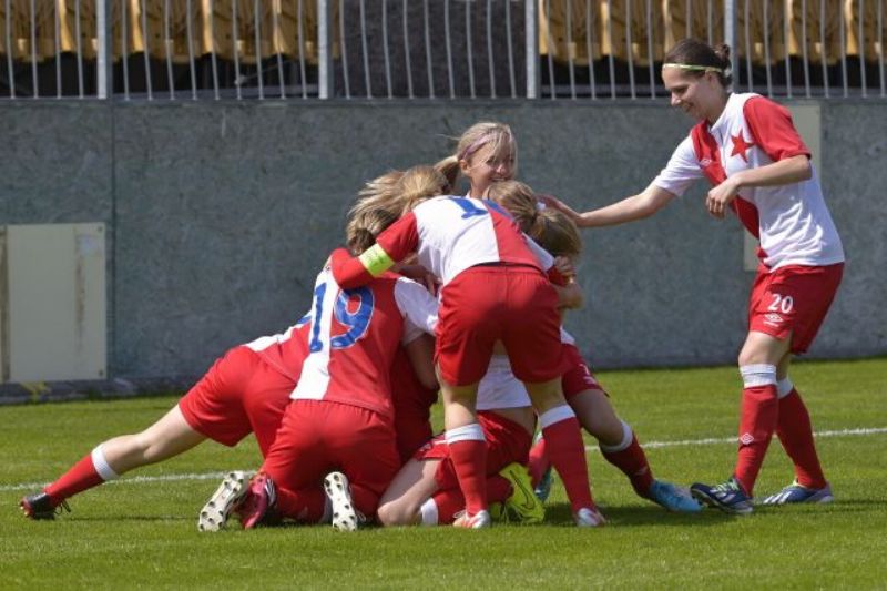 Fotbalistky Slavie.